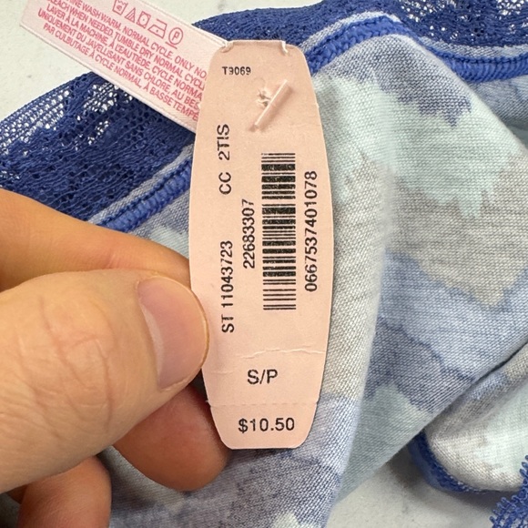 Victoria Secret Underwear Set - Picture 5 of 16